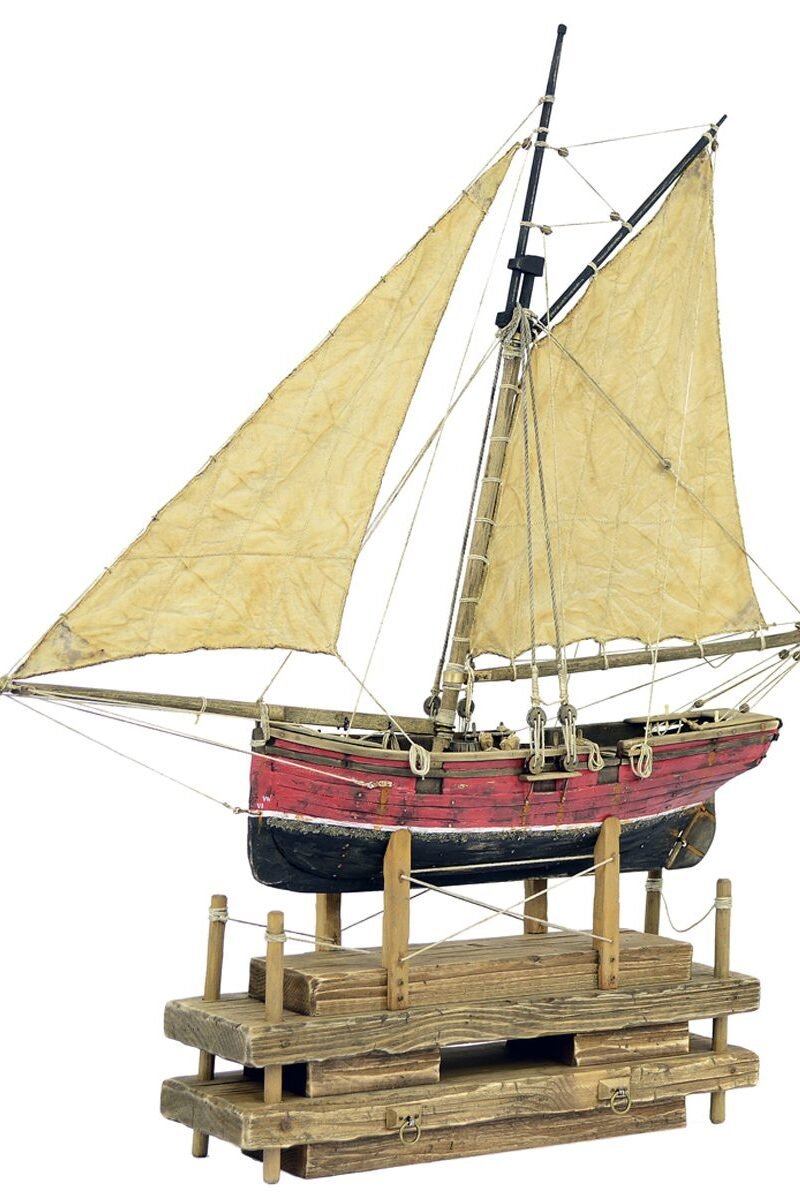 PILOT CUTTER | SAILING BOAT | CHAIKA Red