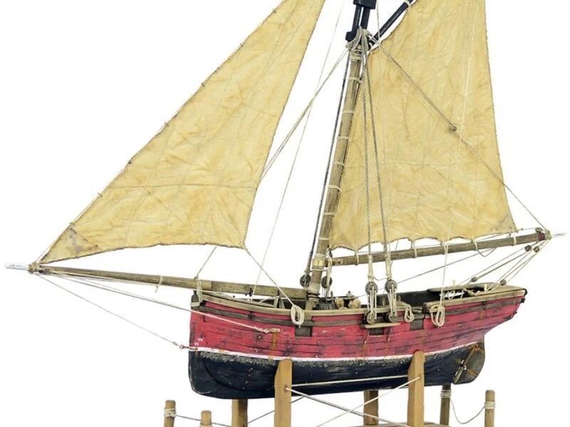 PILOT CUTTER | SAILING BOAT | CHAIKA Red