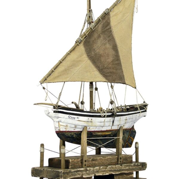 SAILING FISHING BOAT | GLARUS White