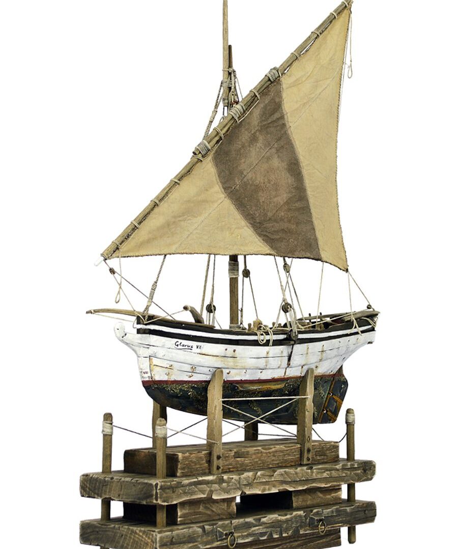 SAILING FISHING BOAT | GLARUS White