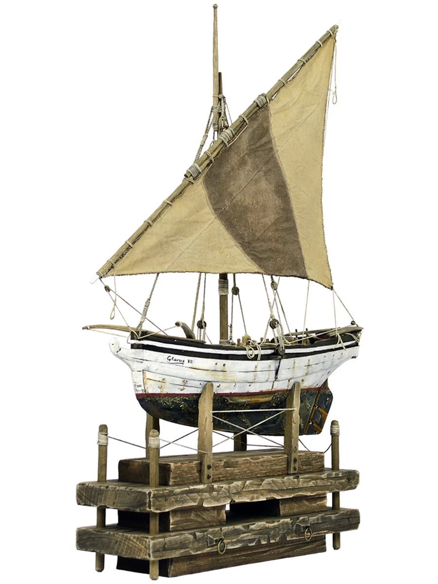 SAILING FISHING BOAT | GLARUS White