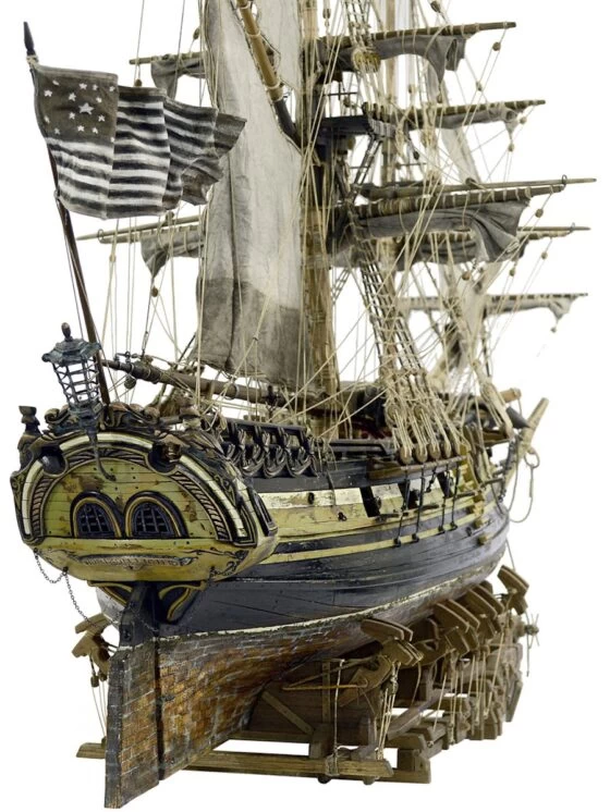 Artistic representation of the 'Horison Light,' an expedition ship sculpture, intricately crafted with detailed features showcasing its design and craftsmanship in folk art style.